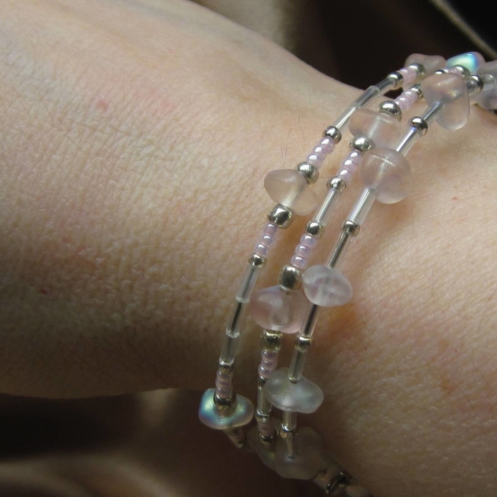 Pink glass & silver bead wrap bracelet - Picture 6 of 6